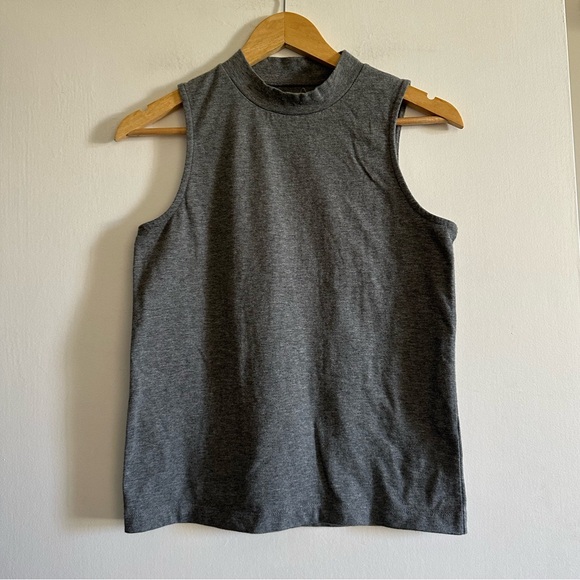 Madewell Tops - Madewell Gray Classic Basic Mock Neck Sleeveless Top size Small EUC